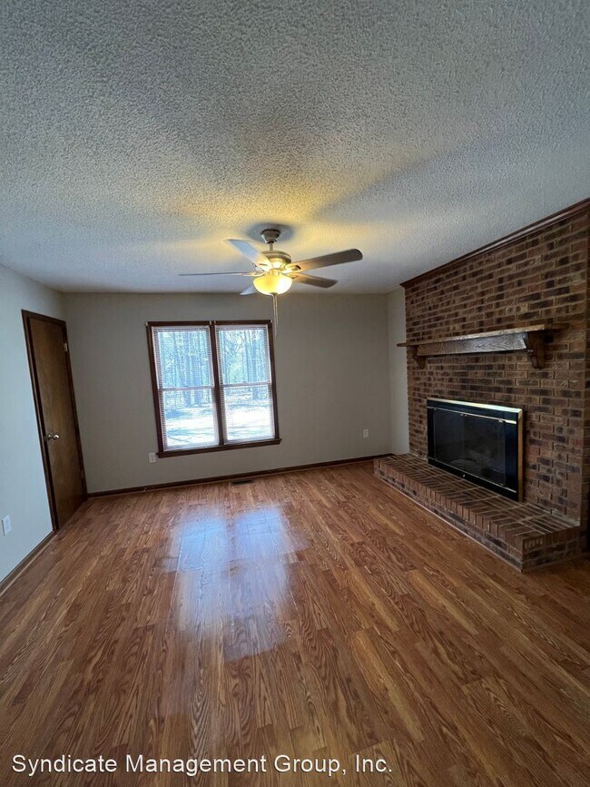 Building Photo - 3 br, 2.5 bath House - 1401 Trinity Church Rd