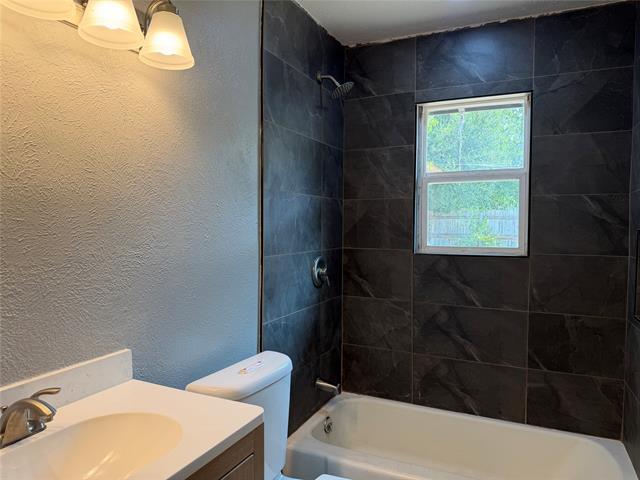 Building Photo - 2507 Normont Cir