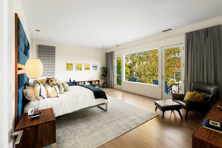 Building Photo - 2344 Banyan Dr