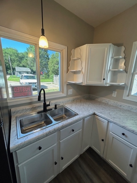 Building Photo - 915 Merrill St