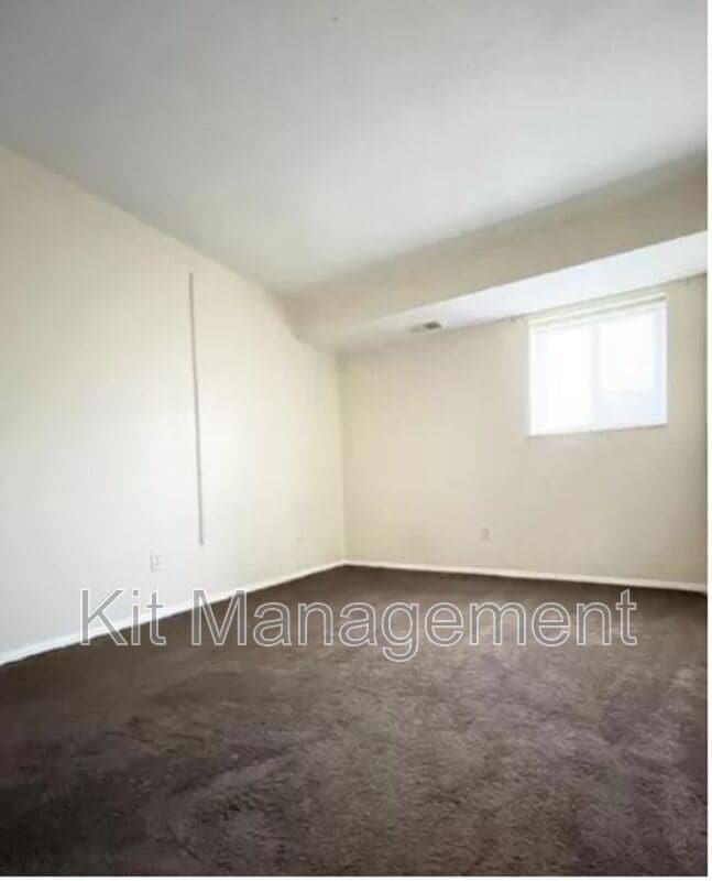 Building Photo - 6201 Garden Rd