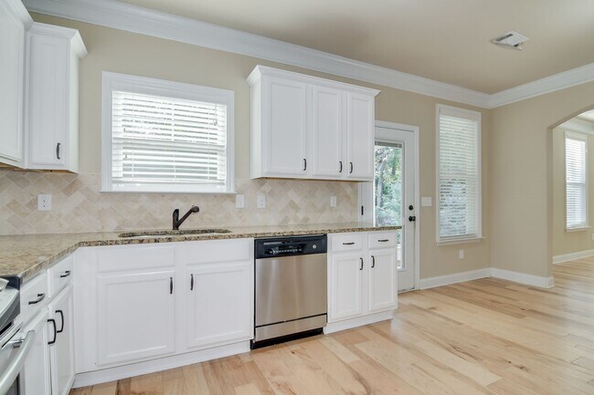 Building Photo - Updated Home in Heart of Evans