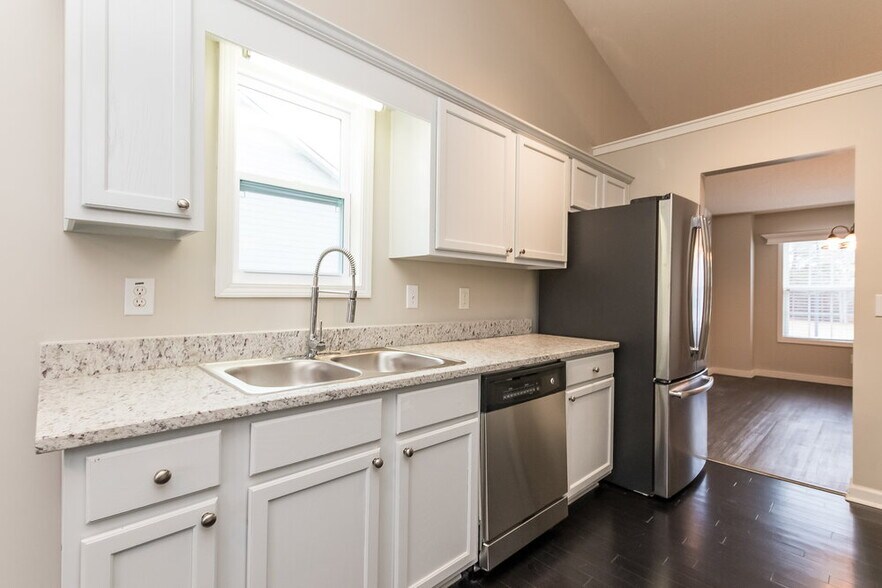 Building Photo - 234 Oak Glen Dr