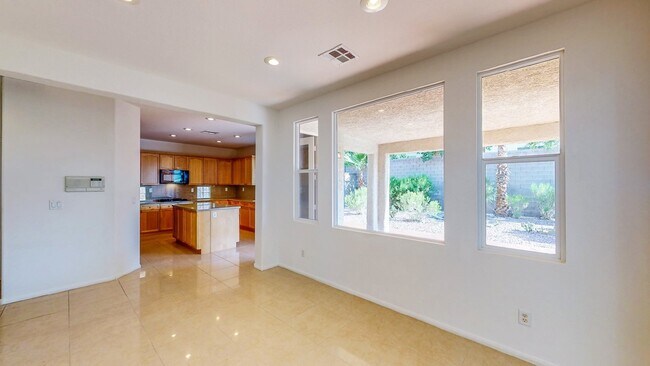 Building Photo - Beautiful 4 bedroom 3 full bath home with 2,902 Sq. FT. of living space.