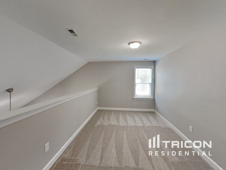 Building Photo - 119 Lasswade Ct