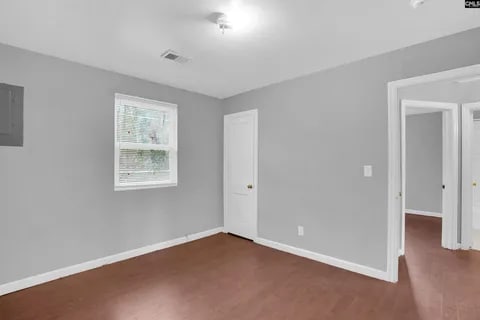 Building Photo - 913 Central Dr