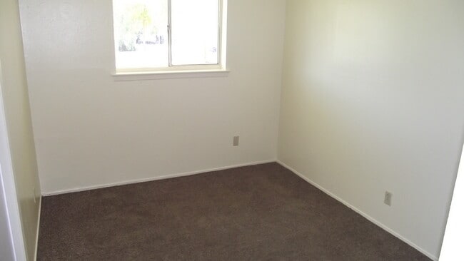 Building Photo - Northeast El Paso 3bed/2Bath