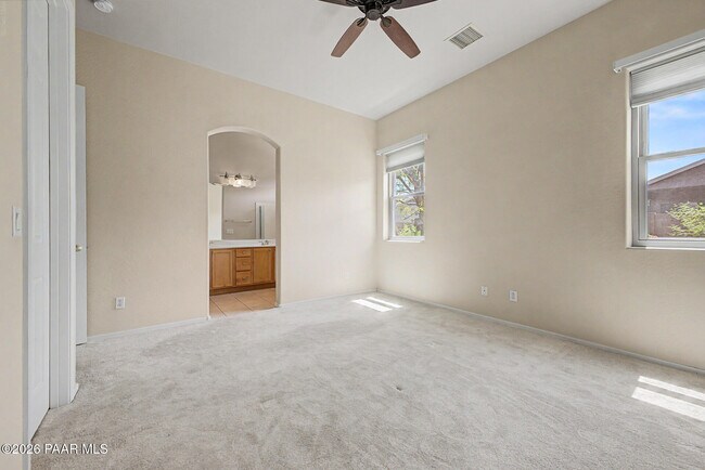 Building Photo - 6747 E Kilkenny Pl