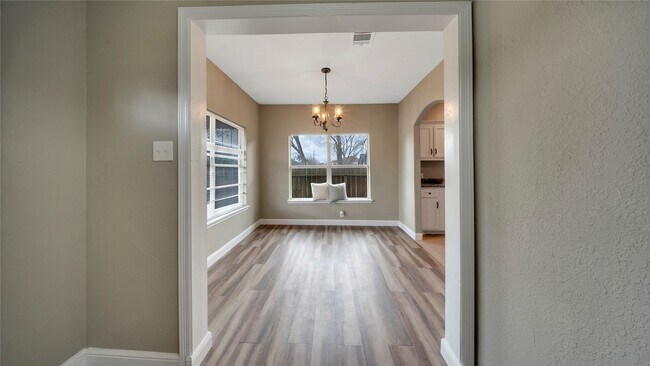 Building Photo - 8214 Peekskill Ln