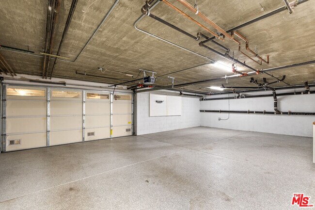 Building Photo - 851 19th St
