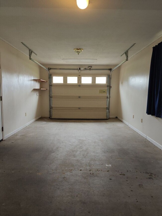 Building Photo - Nice Home in Evans close to everything!