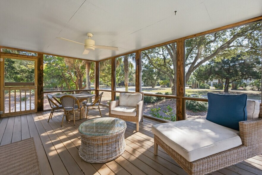 Building Photo - 162 Pioneer Loop