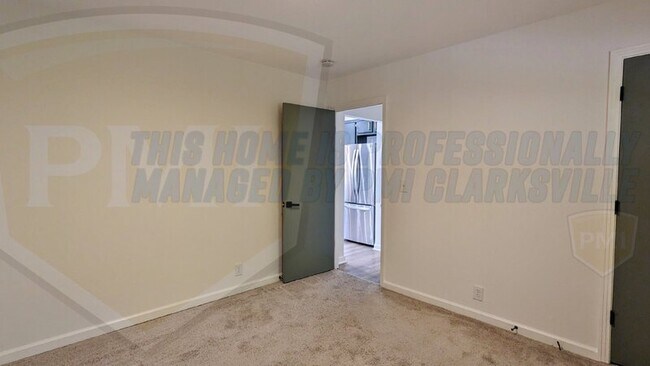 Building Photo - 205 S 11th St