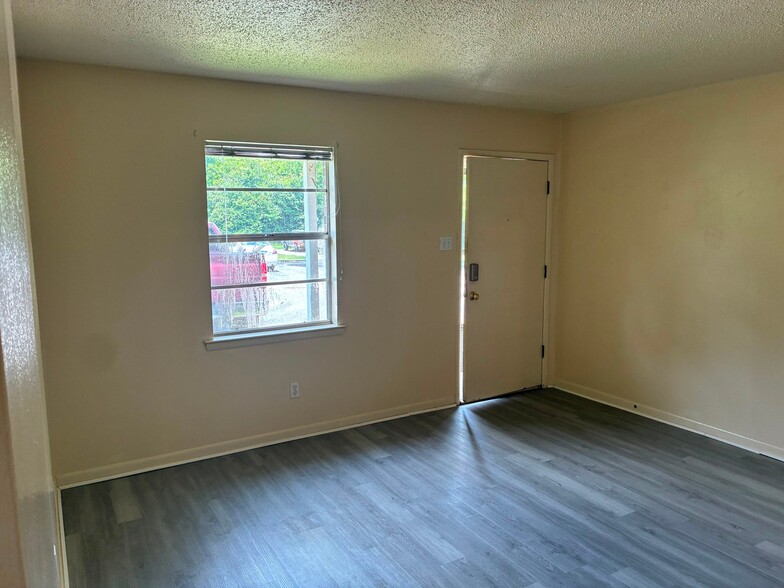 Building Photo - 292 W Claiborne St