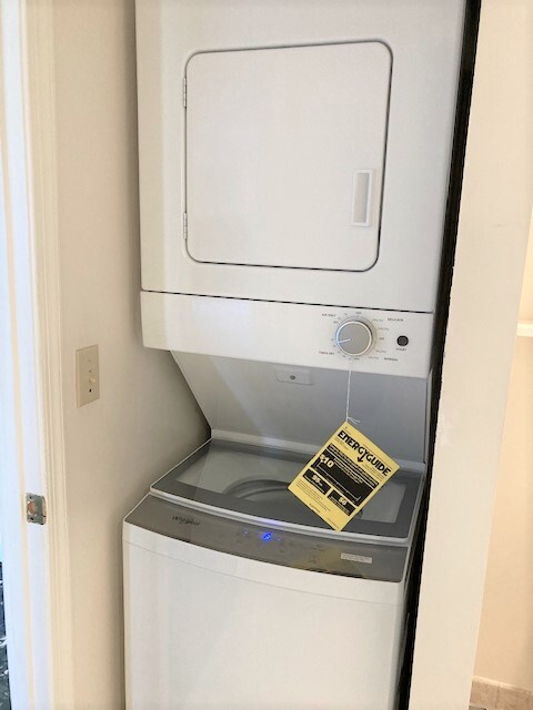 newer W/D - 1276 N Wayne St