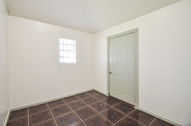 Building Photo - 11517 Bannister Ln