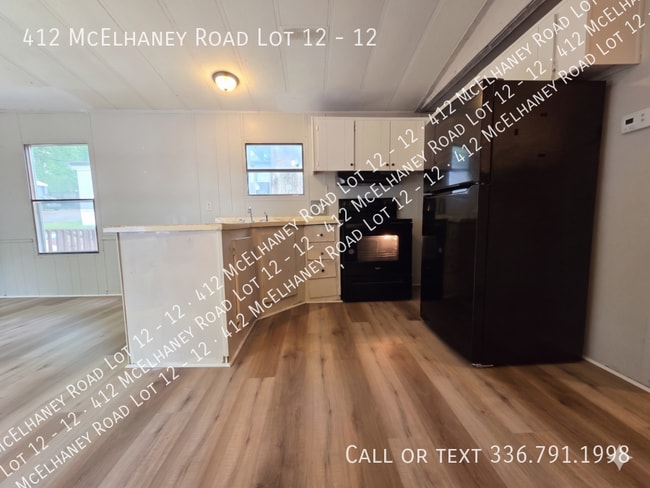 Building Photo - 412 McElhaney Rd