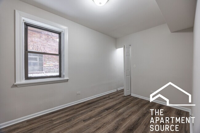 Building Photo - 2118 N Whipple St