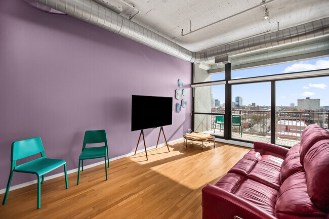 Building Photo - 1530 S State St