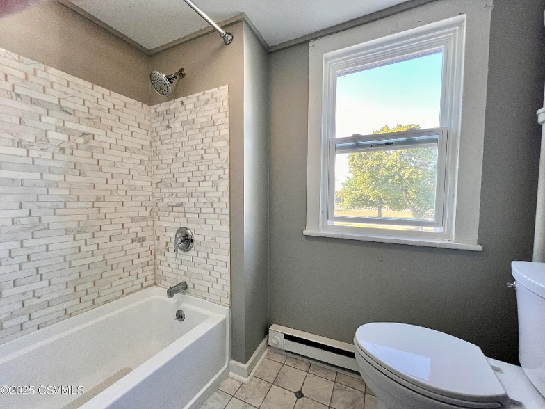 Building Photo - 237 Cherry St