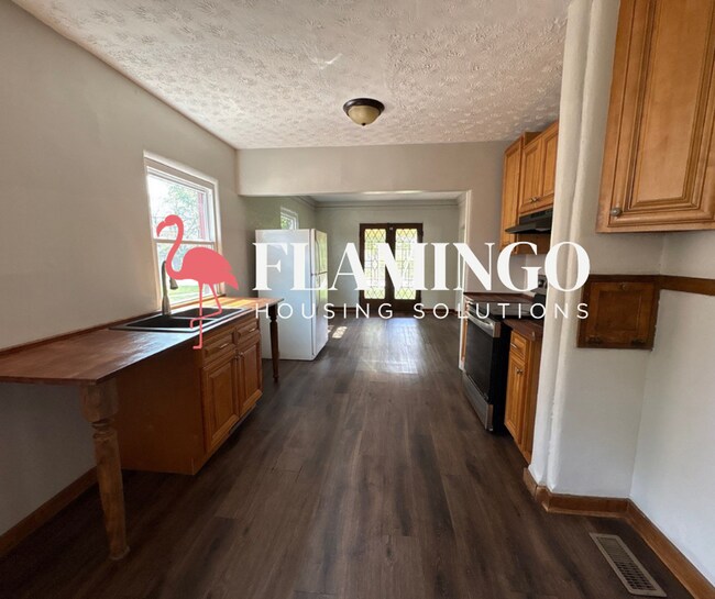 Building Photo - 830 Audrey Pl