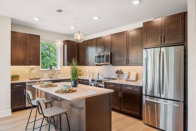 Building Photo - Hamilton at Eagleview