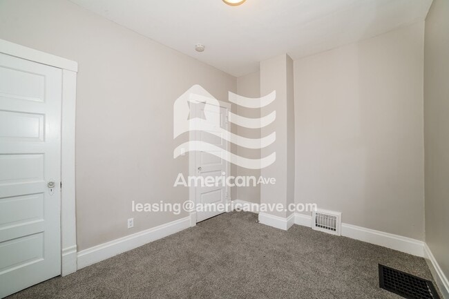 Building Photo - 1120 W McClure Ave