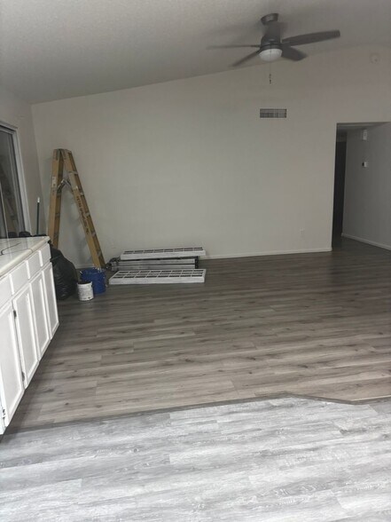 Building Photo - 4439 N 85th Dr