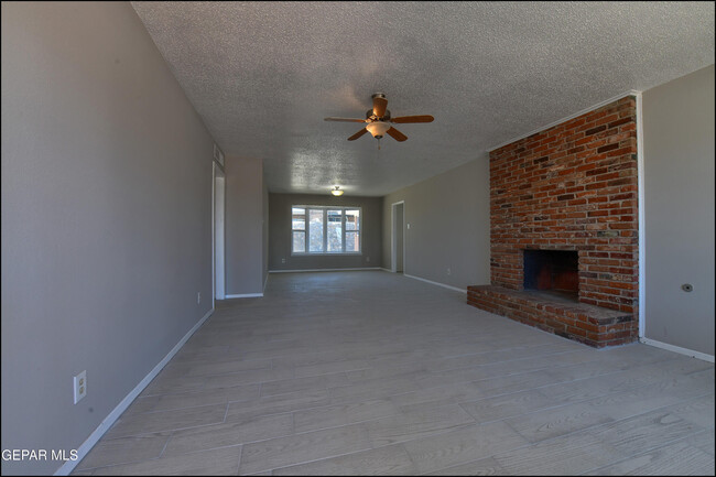 Building Photo - 6915 Pamlico Dr