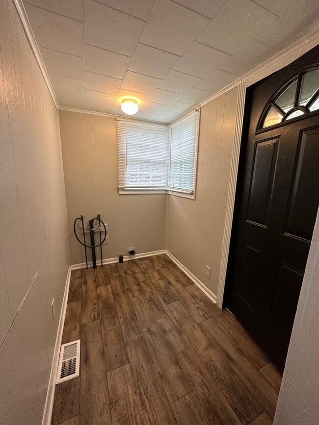 Building Photo - Burlington