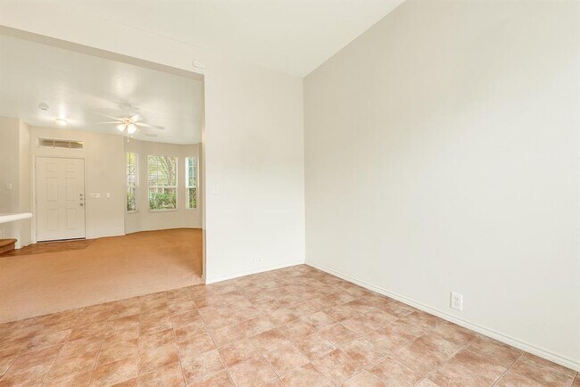 Building Photo - 29731 Sullivan Oaks Dr