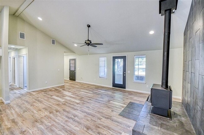 Building Photo - 211 Bumgarner Ave