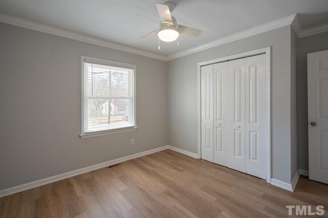 Building Photo - 312 W Park St