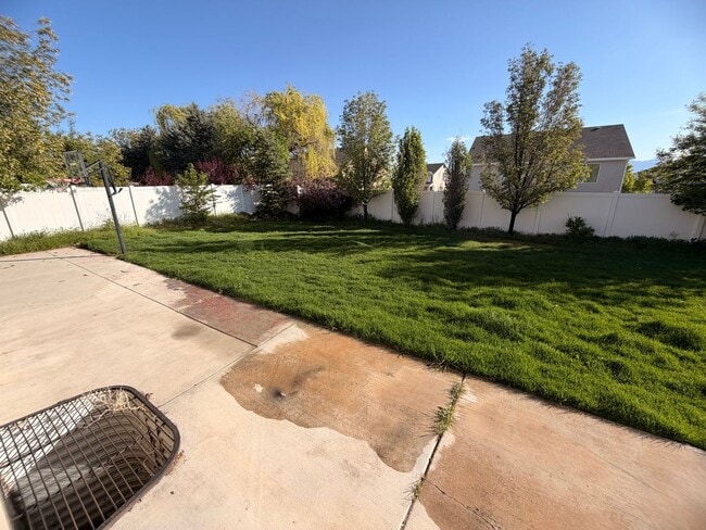 Building Photo - Bright & Spacious 5-Bedroom Home with 3-Car Garage – Available Now
