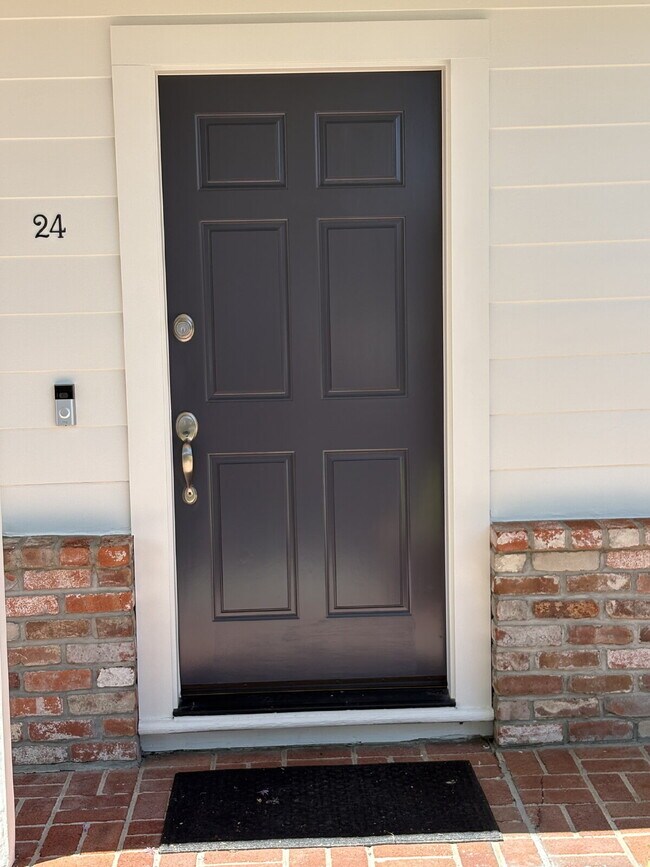 Primary Photo - *Move-In Special* Charming 3 bed, 2 bath w...