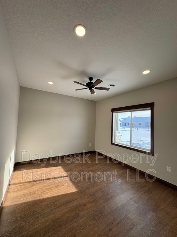 Building Photo - 628 Tree Farm Ln