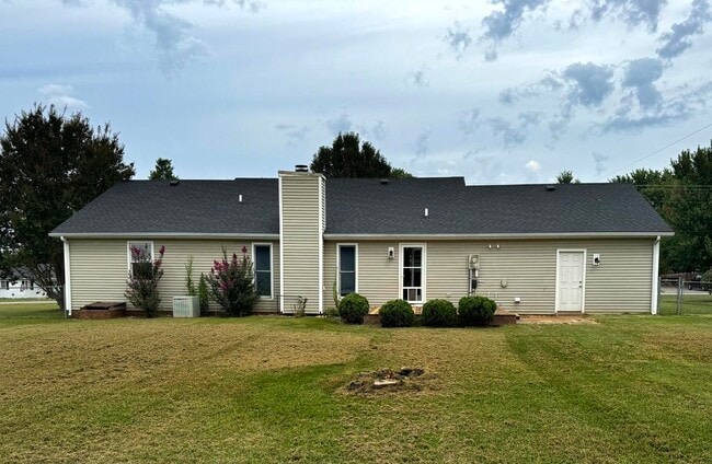 Building Photo - 181 Saddlebrook Way