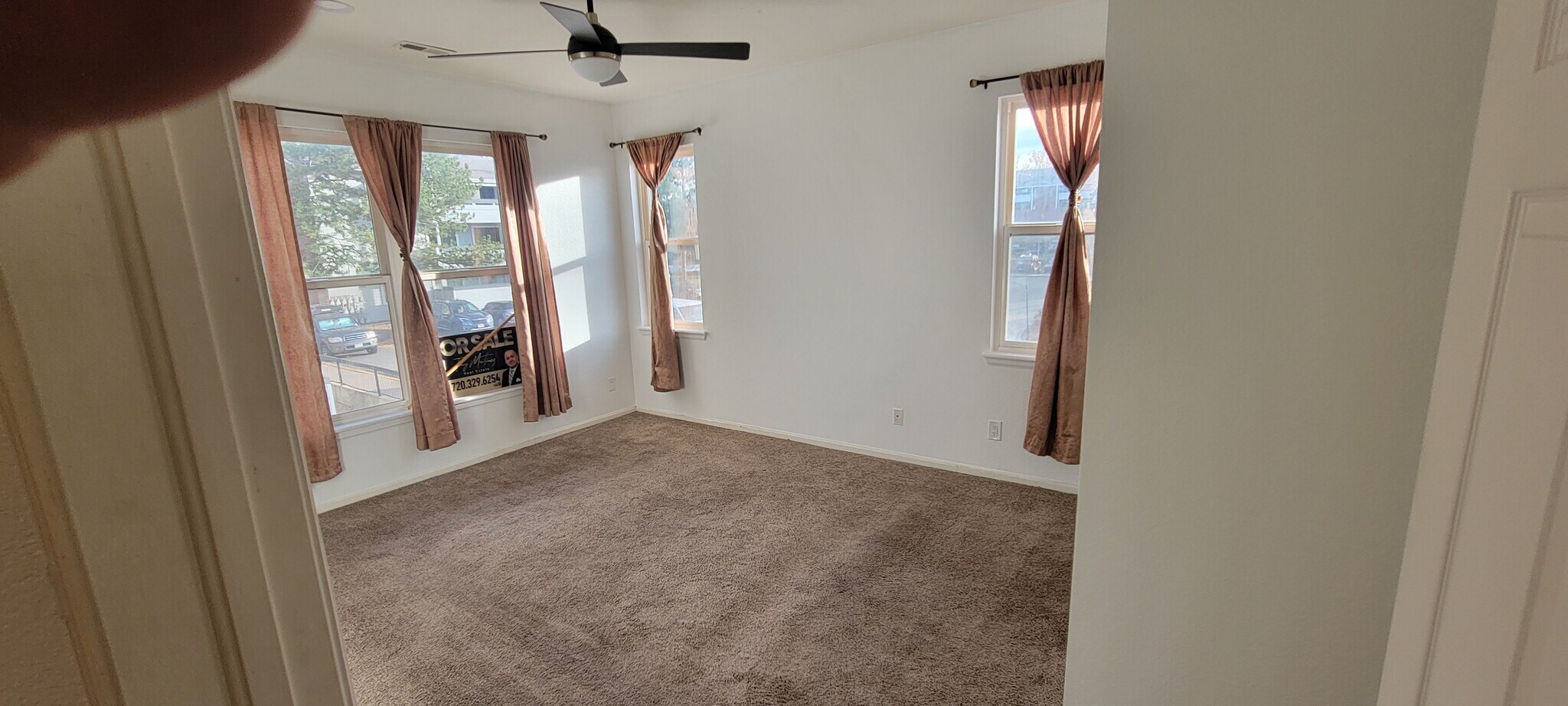 Building Photo - 14353 E 1st Dr