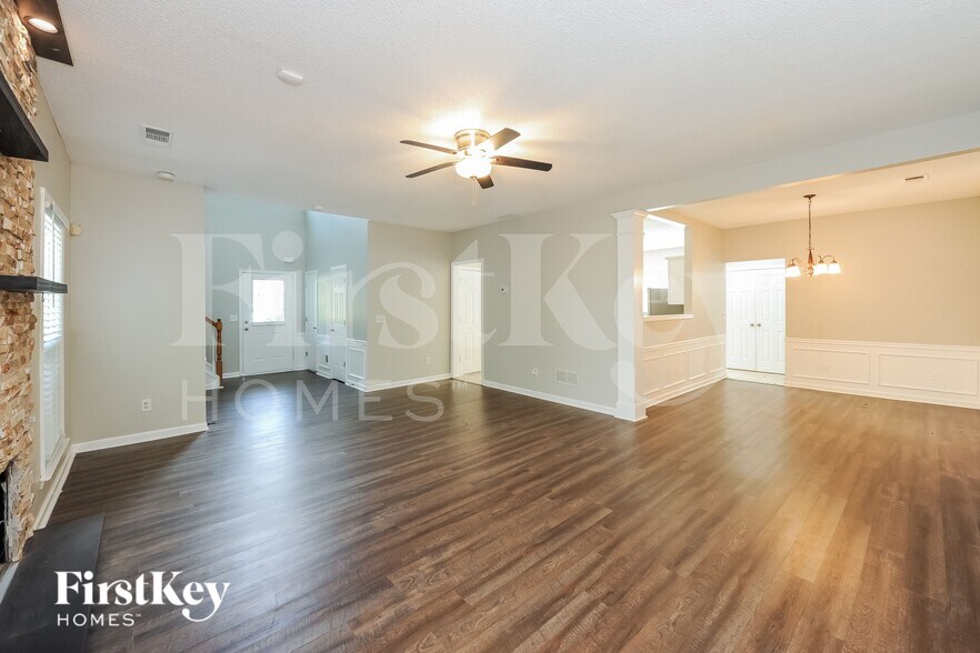 Building Photo - 2218 Sprucewood Dr NW