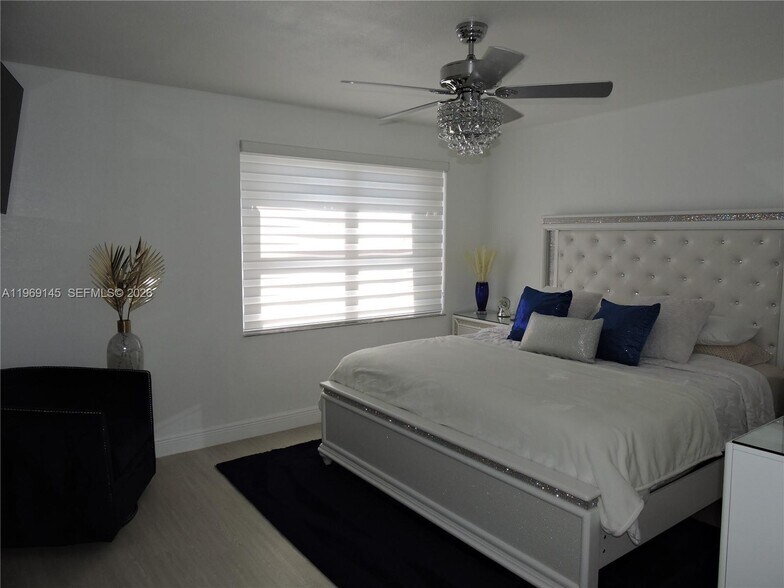 Building Photo - 15220 SW 49th St