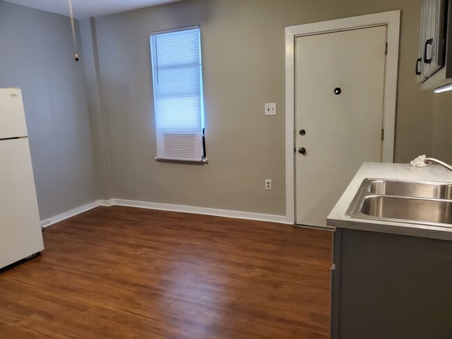 Kitchen Eating Area - 216 1st St