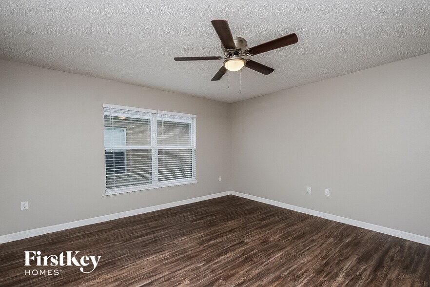 Building Photo - 6409 Gondola Dr