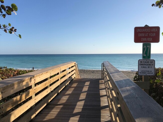 Building Photo - 145 Beacon Ln