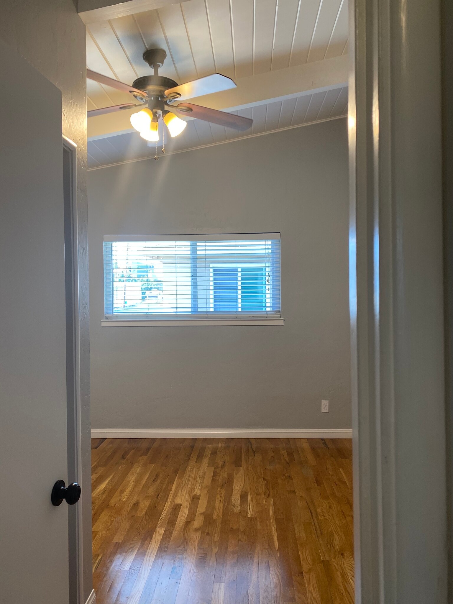 Bedroom - 2540 Robinson Ave