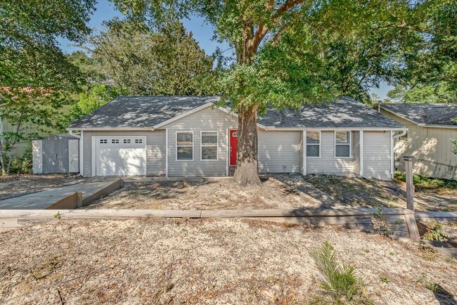 Building Photo - Charming 2-Bedroom, 2-Bath Home in the Heart of Niceville
