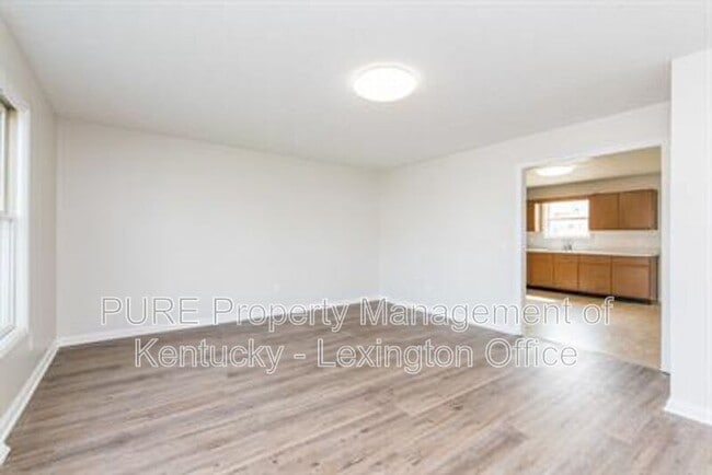 Building Photo - 308 Pigeon Ct