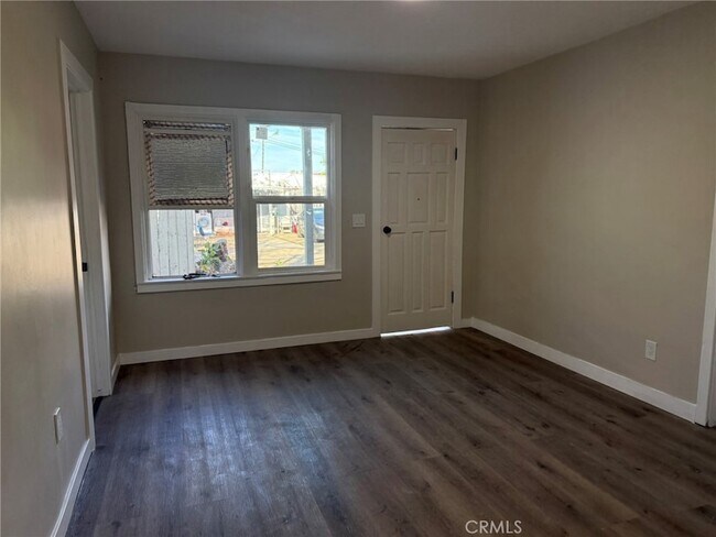 Building Photo - 1222 Hardt St