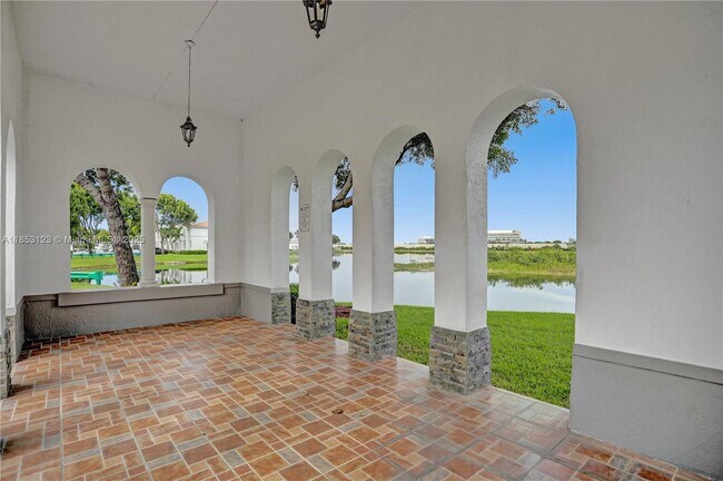 Building Photo - 4292 SW 156th Ave