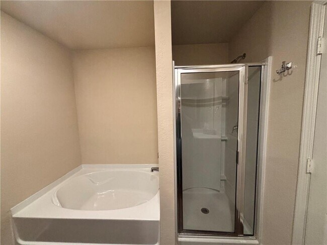 Building Photo - 160 Innis Brk Cir