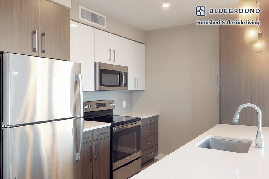 Building Photo - 1 Nashua St